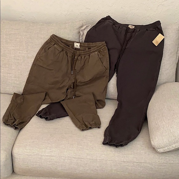 SOLD 2 pairs of Plenty utility joggers - Picture 1 of 4